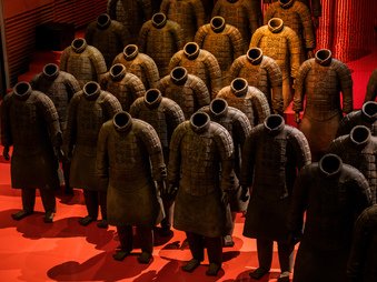 Open call: участники Терракотовой армии в опере «Октавия.Трепанация»
